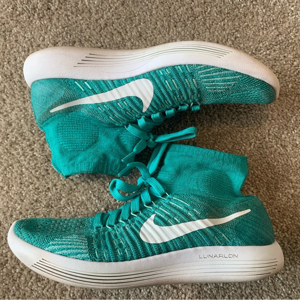 Nike Women's Lunarepic Flyknit Sneakers